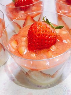 フレジェ風いちごムース-レシピのメイン写真