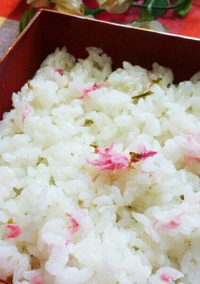 桜の塩漬けと米だけ　春を味わうお花見弁当-レシピのメイン写真