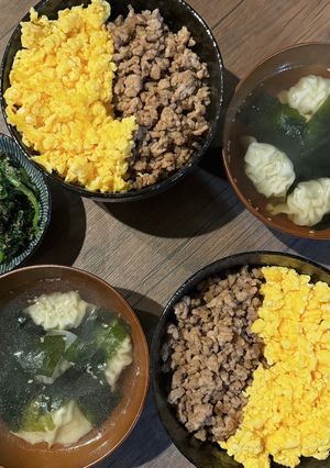 そぼろと卵の二色丼-レシピのメイン写真