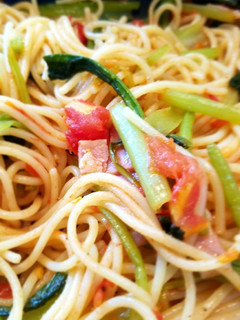 簡単!小松菜ベーコントマトのパスタ-レシピのメイン写真