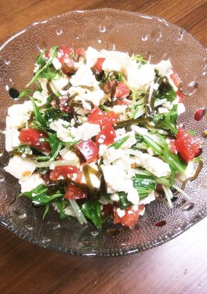 水菜と豆腐とトマトと塩昆布のサラダ-レシピのメイン写真