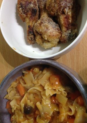 ザンビア風トマトパスタとフライドチキン-レシピのメイン写真