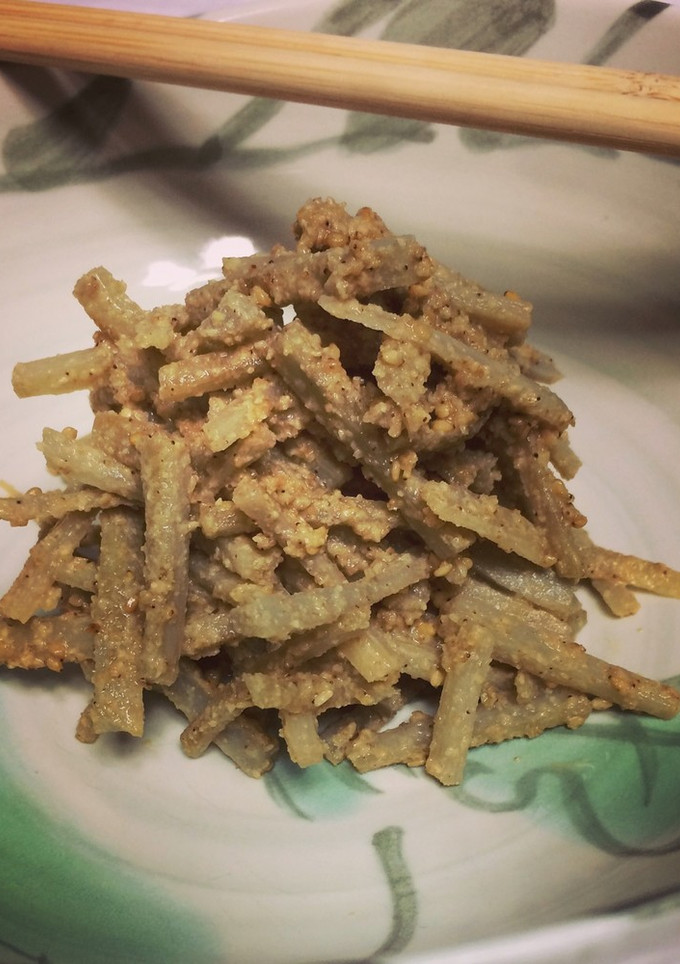 定番常備菜「ごぼうの胡麻和え」-レシピのメイン写真