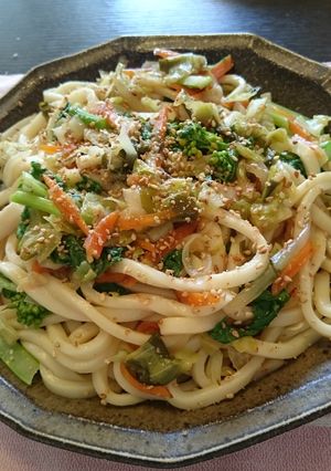 ノンオイル！菜の花入り 春の焼きうどん-レシピのメイン写真