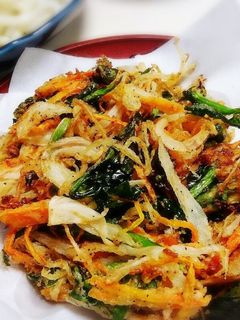 菜の花と新玉ねぎの旬なサクサクかき揚げ♪-レシピのメイン写真