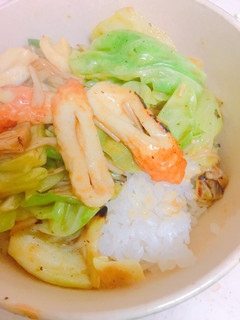春キャベツとちくわのカレー丼-レシピのメイン写真