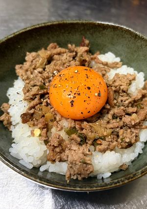 冷凍保存可能、超簡単肉そぼろ丼-レシピのメイン写真