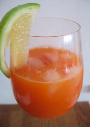 ホント飲みやすい！にんじんレモンジュース-レシピのメイン写真