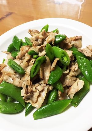 スナップエンドウと豚肉の炒め物-レシピのメイン写真