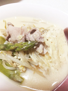 コンソメでスープ完食豆乳鍋-レシピのメイン写真