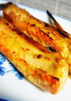 魚を美味しく保存＊味噌粕漬け、鮭で。-レシピのメイン写真