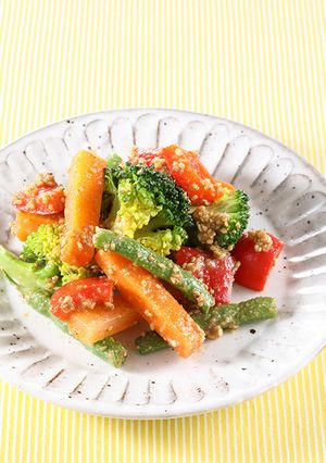 お弁当の一品に!彩り野菜のごま和え-レシピのメイン写真