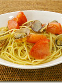 旨味たっぷり!あさりとトマトの和風パスタ-レシピのメイン写真
