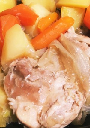 超簡単！鶏モモ丸ごとやわらか優しい煮物-レシピのメイン写真