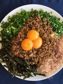 台湾風まぜそば(すき焼きどんぶりのたれ)-レシピのメイン写真