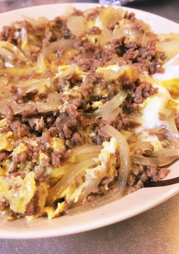 挽肉と玉ねぎの卵とじ-レシピのメイン写真