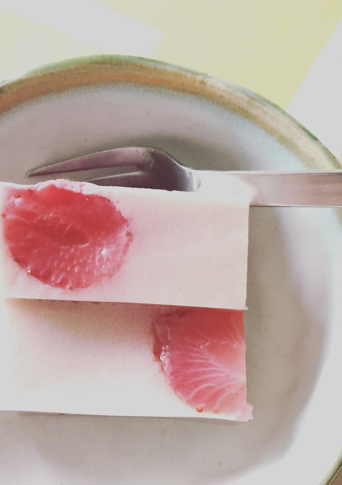 いちごの豆乳寒天-レシピのメイン写真