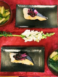材料2つ♪鮭のしば漬けのせ♪-レシピのメイン写真