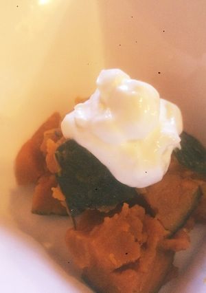 あまったかぼちゃの煮物とサワークリーム-レシピのメイン写真
