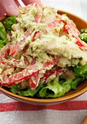 鶏むね肉とパプリカのアボチー和え-レシピのメイン写真