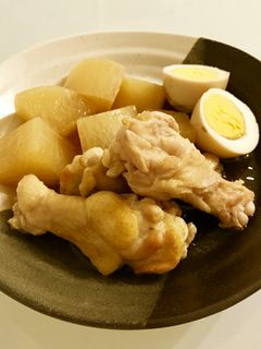 お鍋ひとつ!手羽元とお大根と玉子の煮物♡-レシピのメイン写真