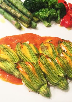 花ズッキーニのクリチ豆腐詰め-レシピのメイン写真