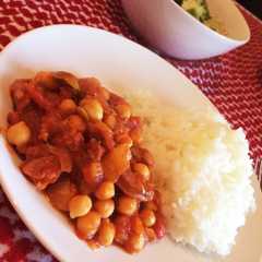 รูปของ チョリソとひよこ豆のトマト煮込み