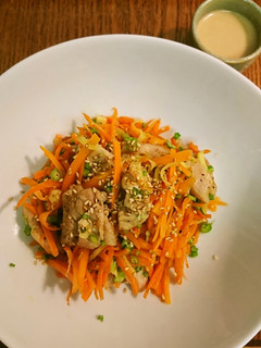 鶏と春ニンジンパセリ茎添え-レシピのメイン写真