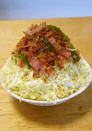 千切りキャベツのカリカリ♪ベーコンおかか-レシピのメイン写真