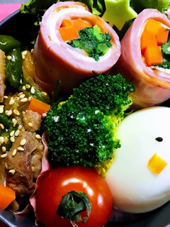 人参と春菊のベーコンチーズ巻き♪-レシピのメイン写真