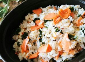 10分で簡単に♪鮭とわかめの混ぜご飯-レシピのメイン写真