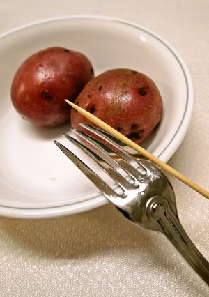 熱くない!じゃがいもの皮のむき方♪-レシピのメイン写真