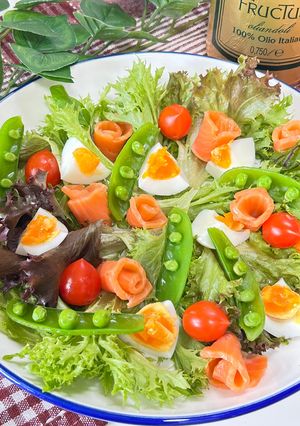 スナップエンドウとサーモンの彩りサラダ🥗-レシピのメイン写真