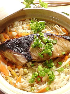 簡単で豪華♪ブリの土鍋飯☆-レシピのメイン写真
