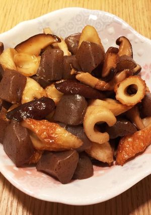 こんにゃくと椎茸とちくわの甘辛煮-レシピのメイン写真