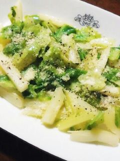 セロリとレタスのマヨ炒め粗挽きシーザー風-レシピのメイン写真