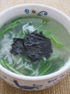 豆苗としらすのスープ-レシピのメイン写真