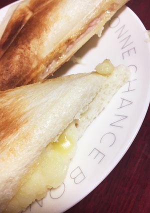 ホットサンドメーカーで ポテサラサンド☆-レシピのメイン写真