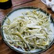わかめの茎のわさびマヨ(*´ω`*)✋