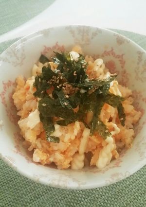 簡単ランチ！ふわっ明太マヨ卵丼-レシピのメイン写真