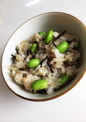 枝豆と塩昆布のもち麦入り混ぜご飯-レシピのメイン写真