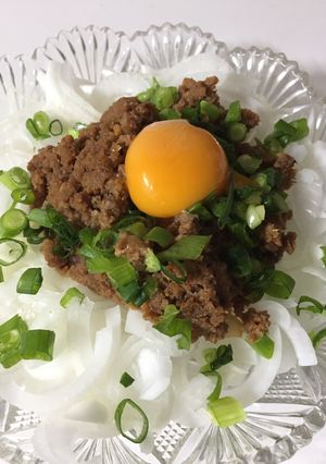 レンジで簡単、新玉ねぎの麻婆肉味噌かけ-レシピのメイン写真