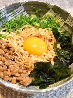 ダイエット★しらたきで作る納豆釜玉うどん-レシピのメイン写真