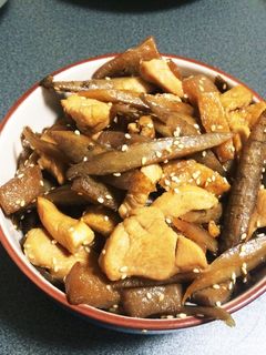 鳥とごぼうとこんにゃくの煮物-レシピのメイン写真