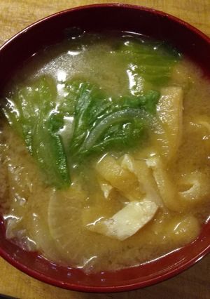 レタス入り味噌汁（具だくさん）-レシピのメイン写真