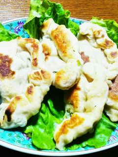 お好み焼き粉で、餃子の皮(ノ*゜▽゜*)-レシピのメイン写真
