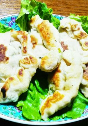 お好み焼き粉で、餃子の皮(ノ*゜▽゜*)-レシピのメイン写真