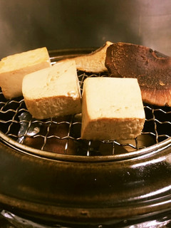 香り豊か♪豆腐の燻製-レシピのメイン写真