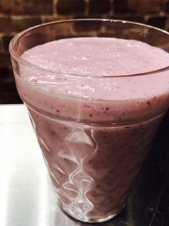 簡単 濃厚いちごみるく スムージー-レシピのメイン写真