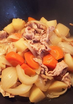 簡単！美味しい肉じゃが-レシピのメイン写真